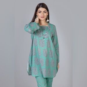 Khaadi Pakistan Tunic Top Embellished Neckline Long Sleeves Women 8 Green Floral